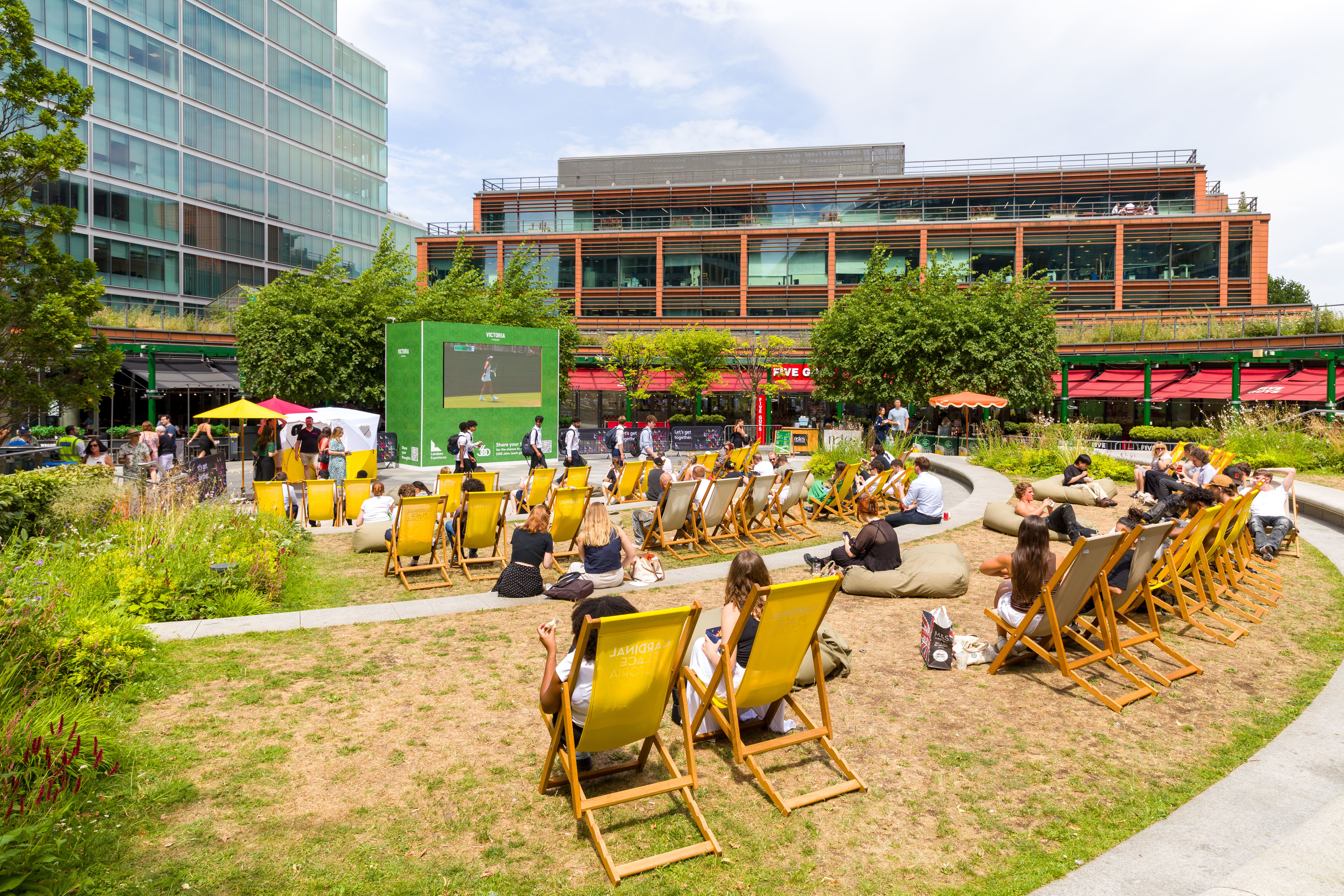 People watching wimbledon on the big screen at victoria london