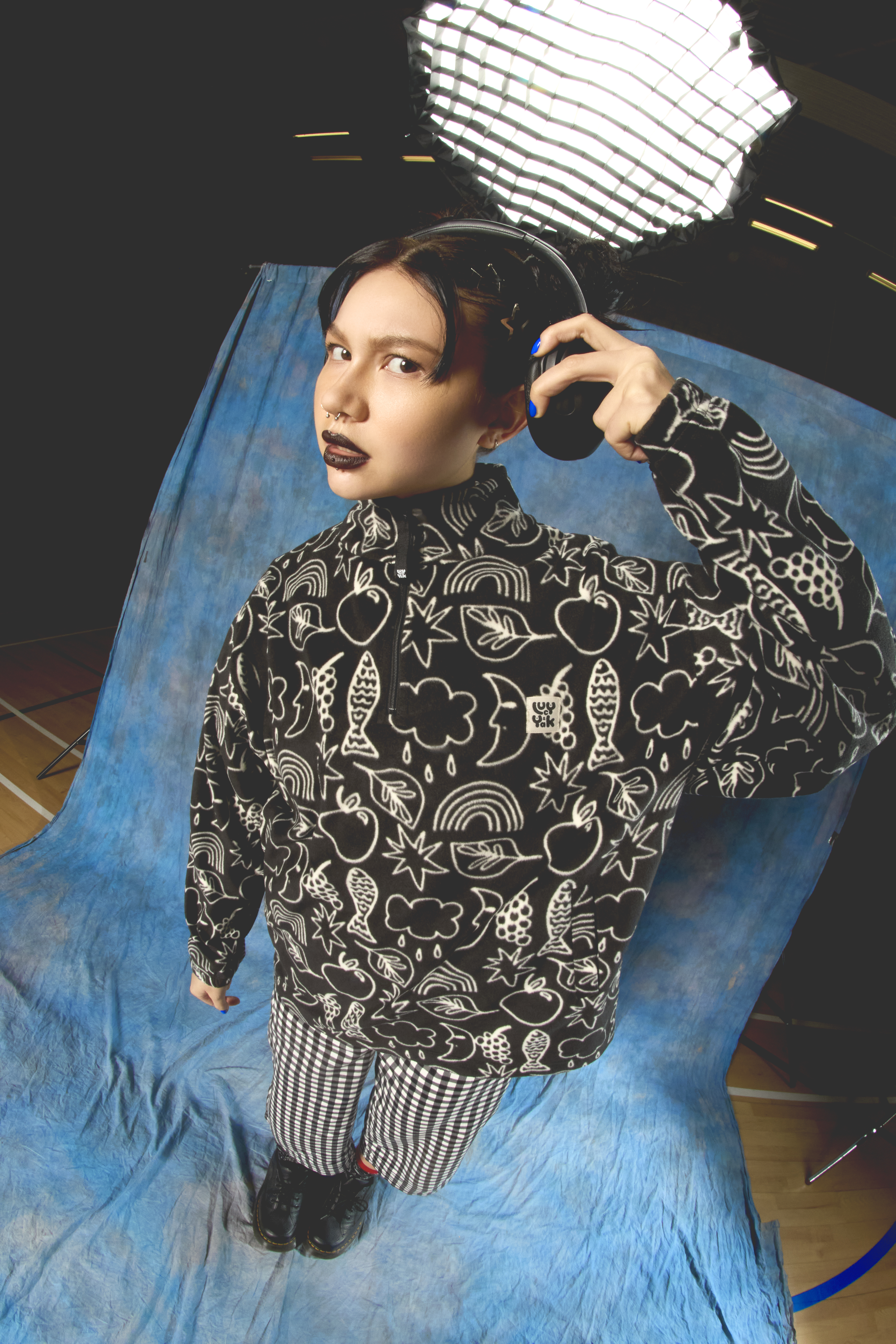 A model wearing Lucy & Yak clothing