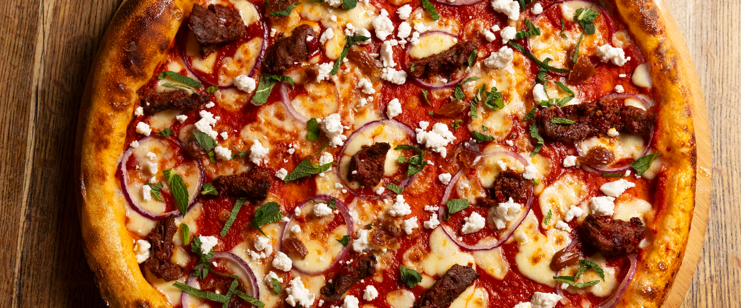 Lamb topping pizza