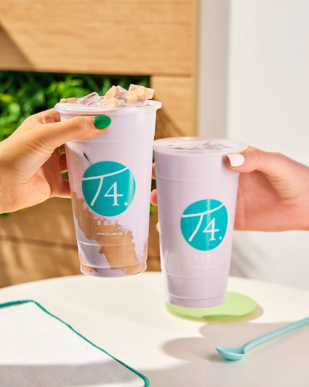 Picture of taro milk tea from T4