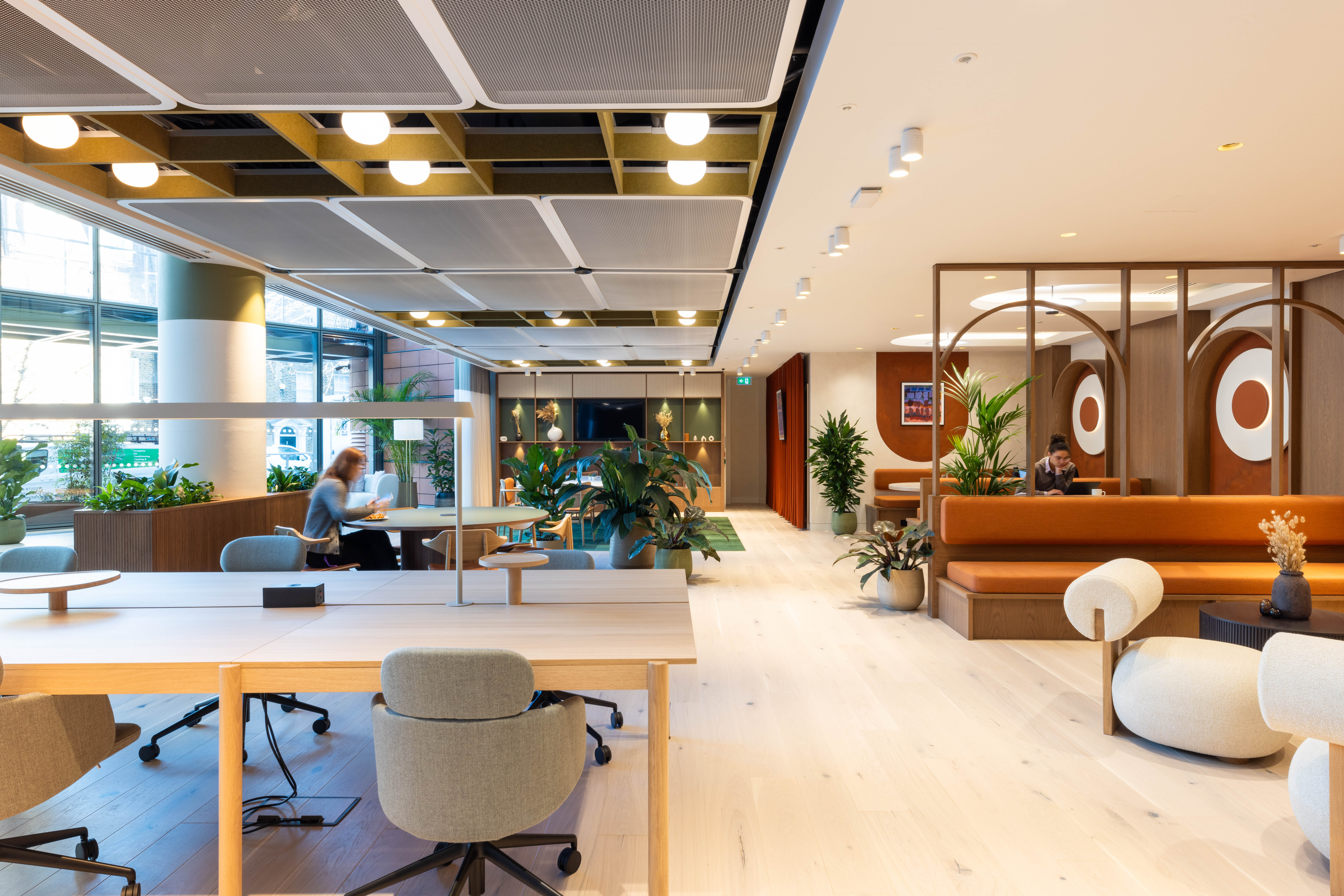 A work space inside 123 Victoria Street